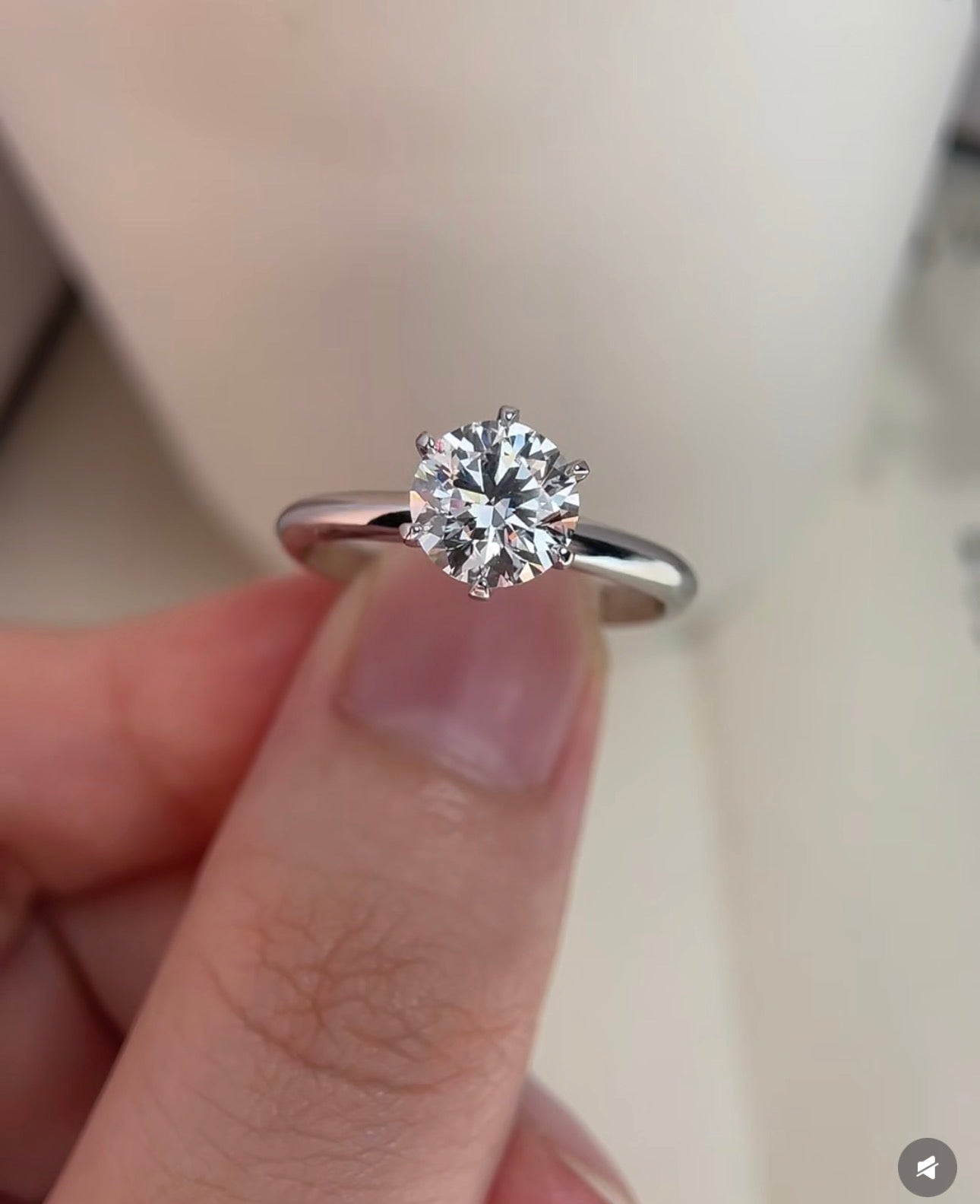 1ct Round Lab Grown Diamond Ring with IGI Certificate