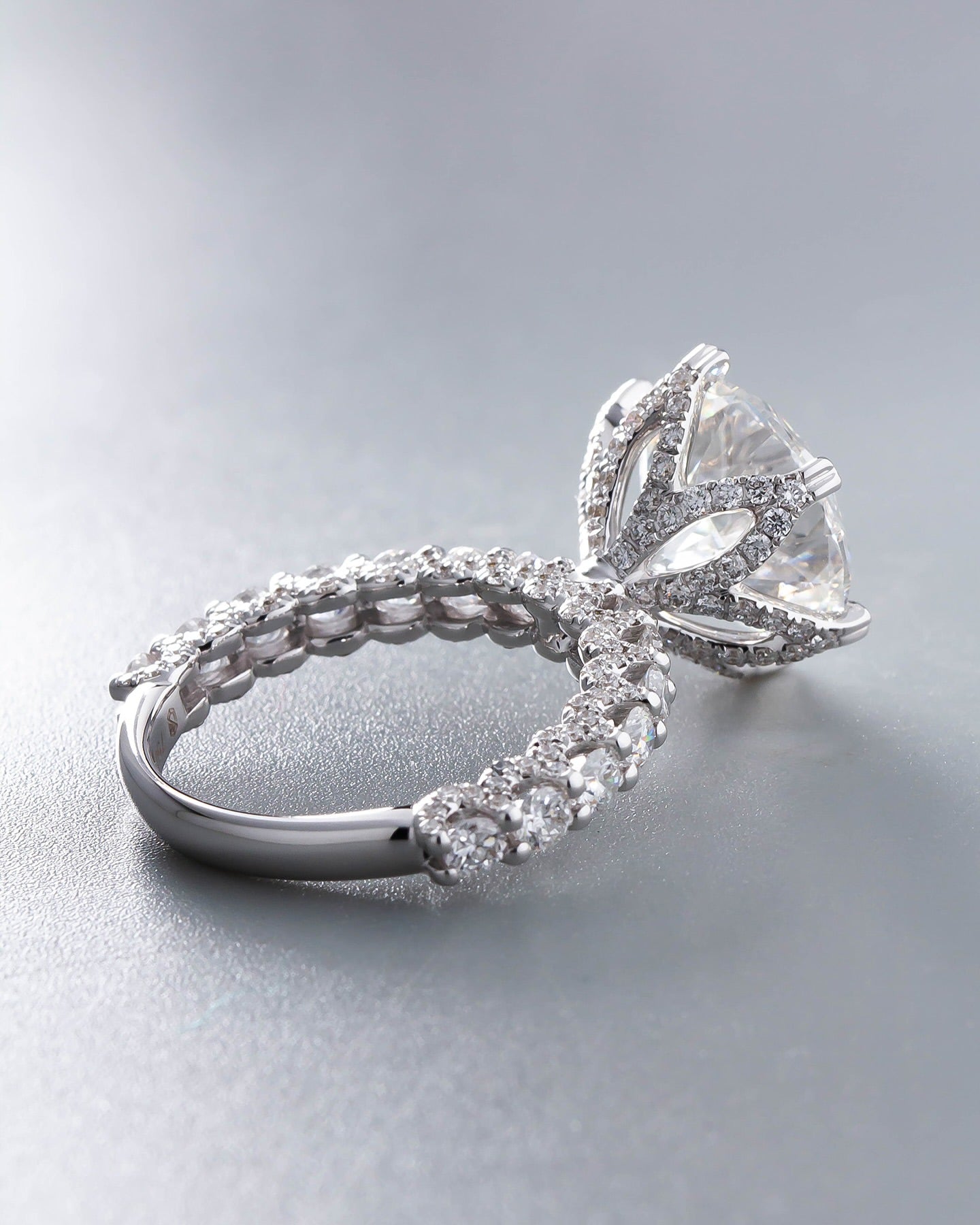 4ct Round Lab Grown Diamond IGI Certified Ethical Engagement Ring 18K Gold