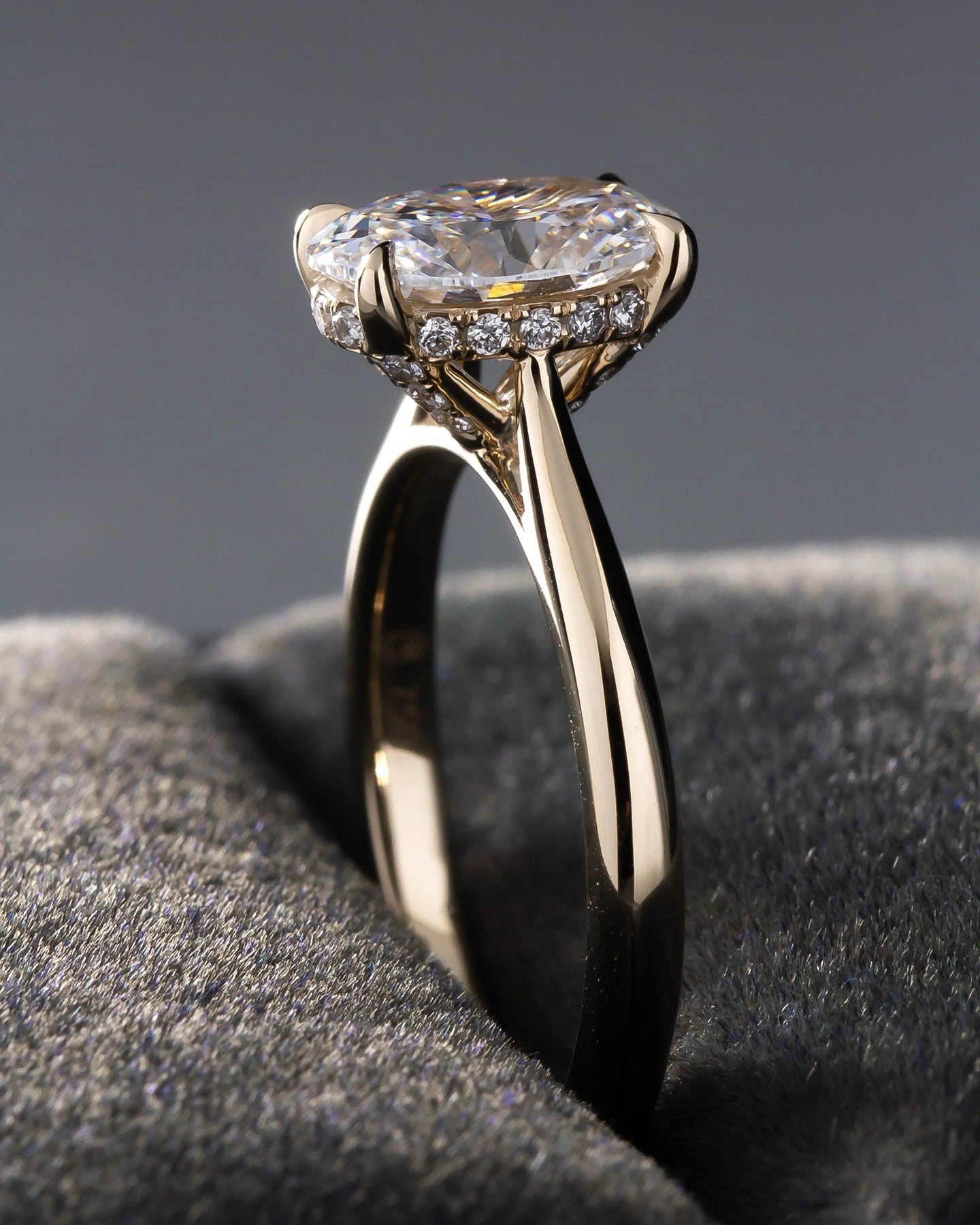 1.5ct Oval Lab Grown Diamond IGI Certified Ethical Ring Set 18K Gold