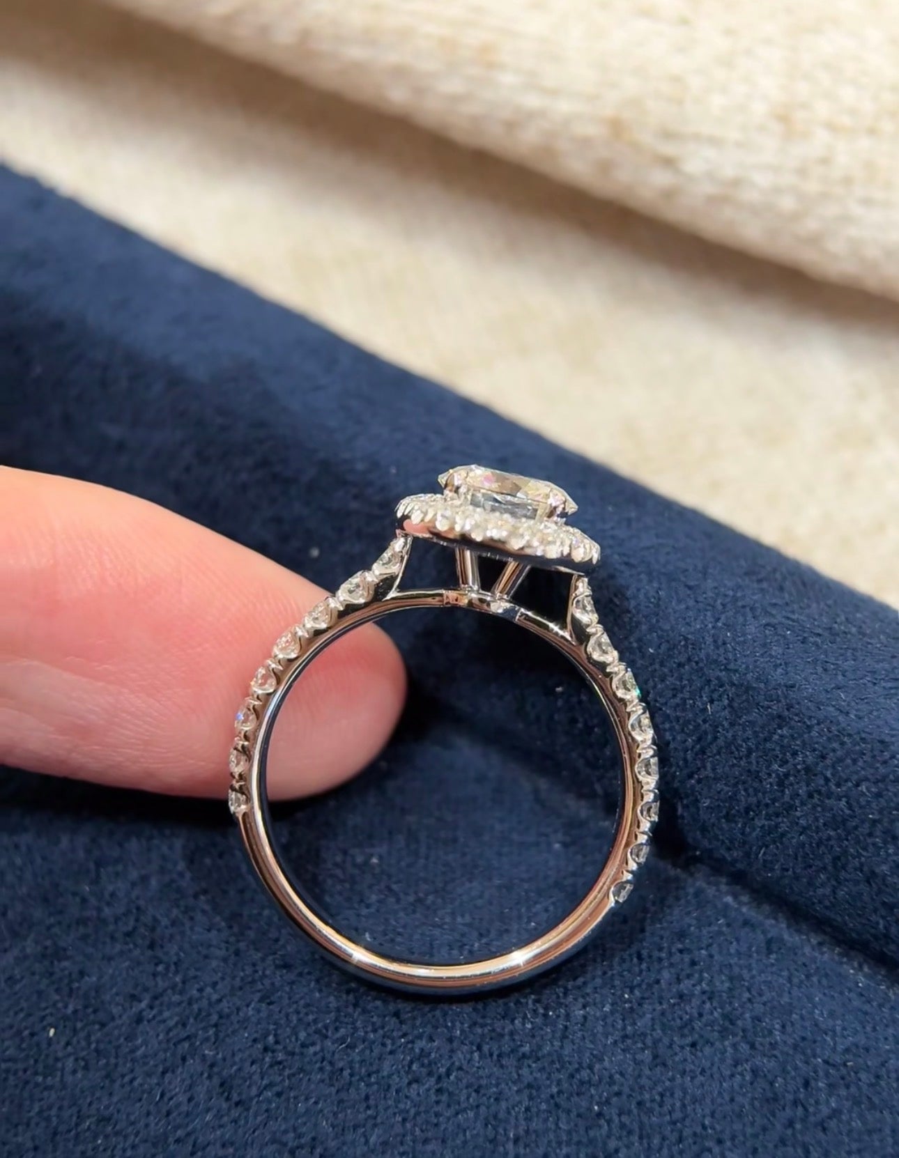 0.9ct Round Lab Grown Diamond Halo Ring with IGI Certificate