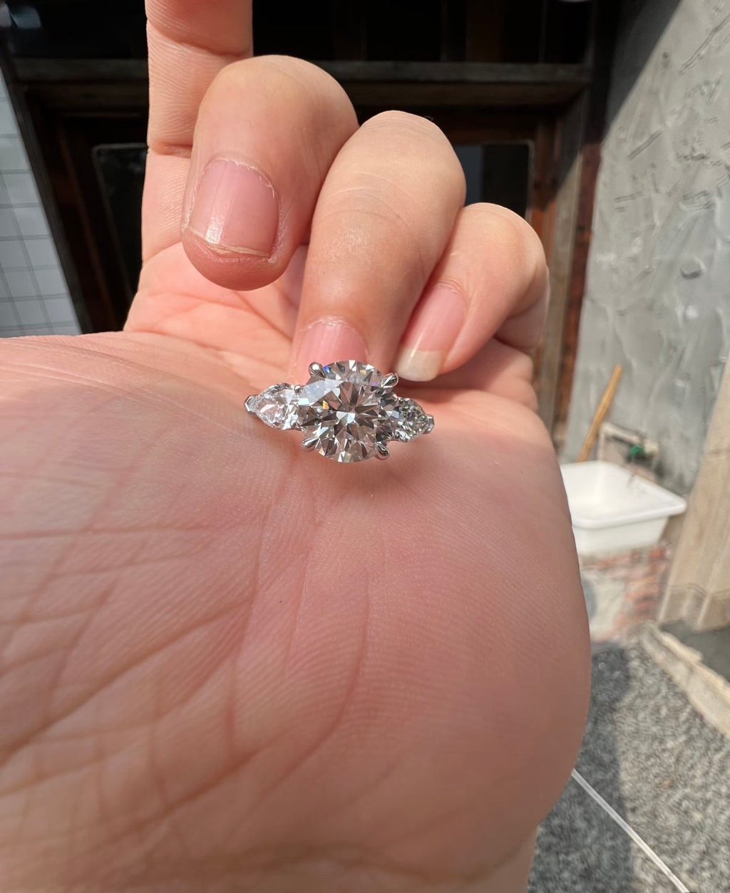 2.9ct Round Lab Grown Diamond Ring with IGI Certificate