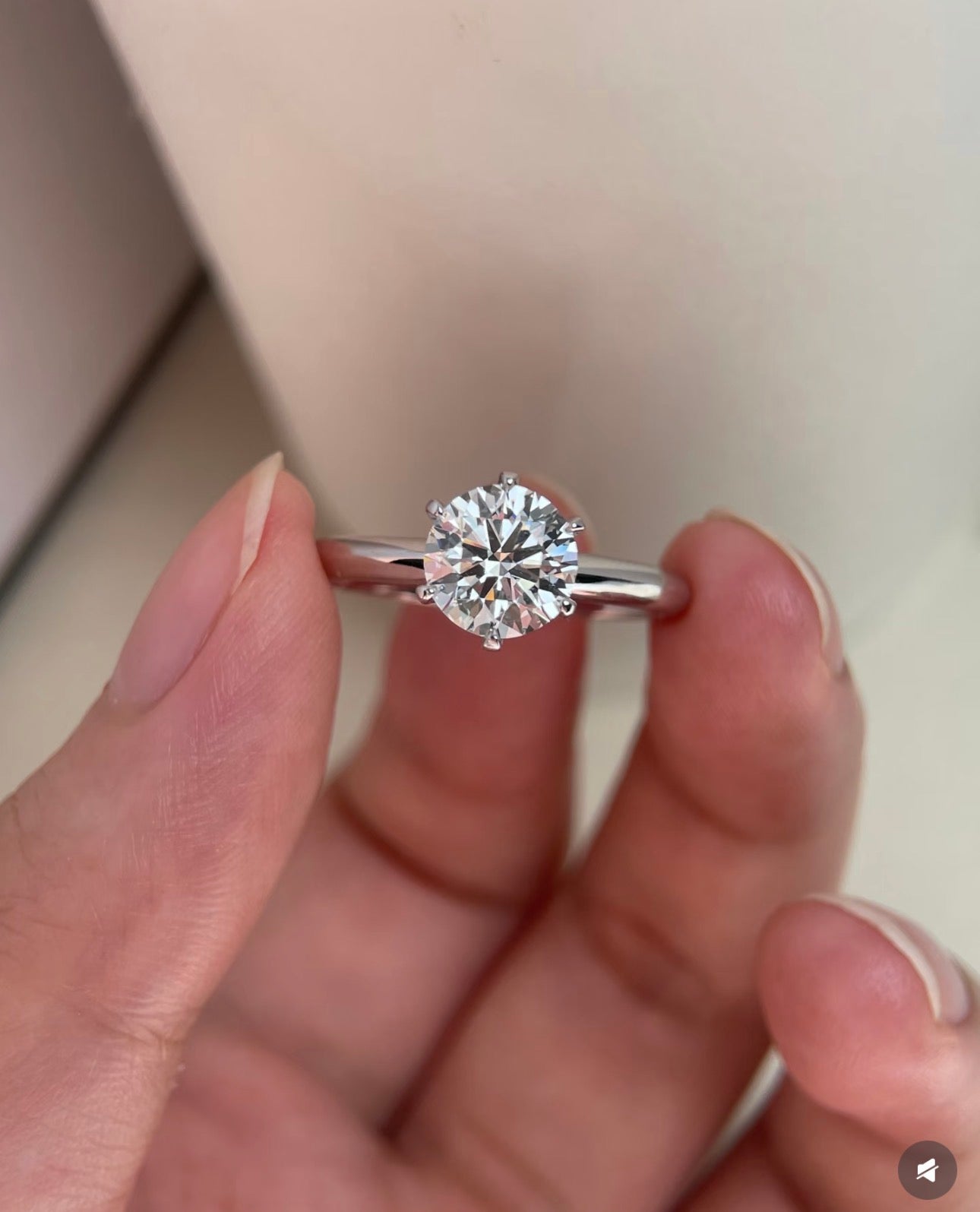 1ct Round Lab Grown Diamond Ring with IGI Certificate