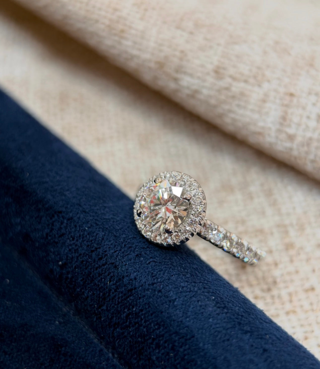 0.9ct Round Lab Grown Diamond Halo Ring with IGI Certificate