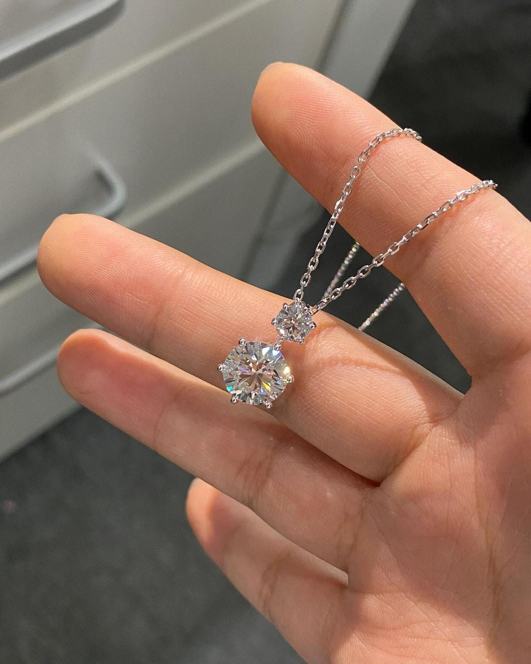 2.6ct Round Lab Grown Diamond IGI Certified Ethical Necklace 18K Gold