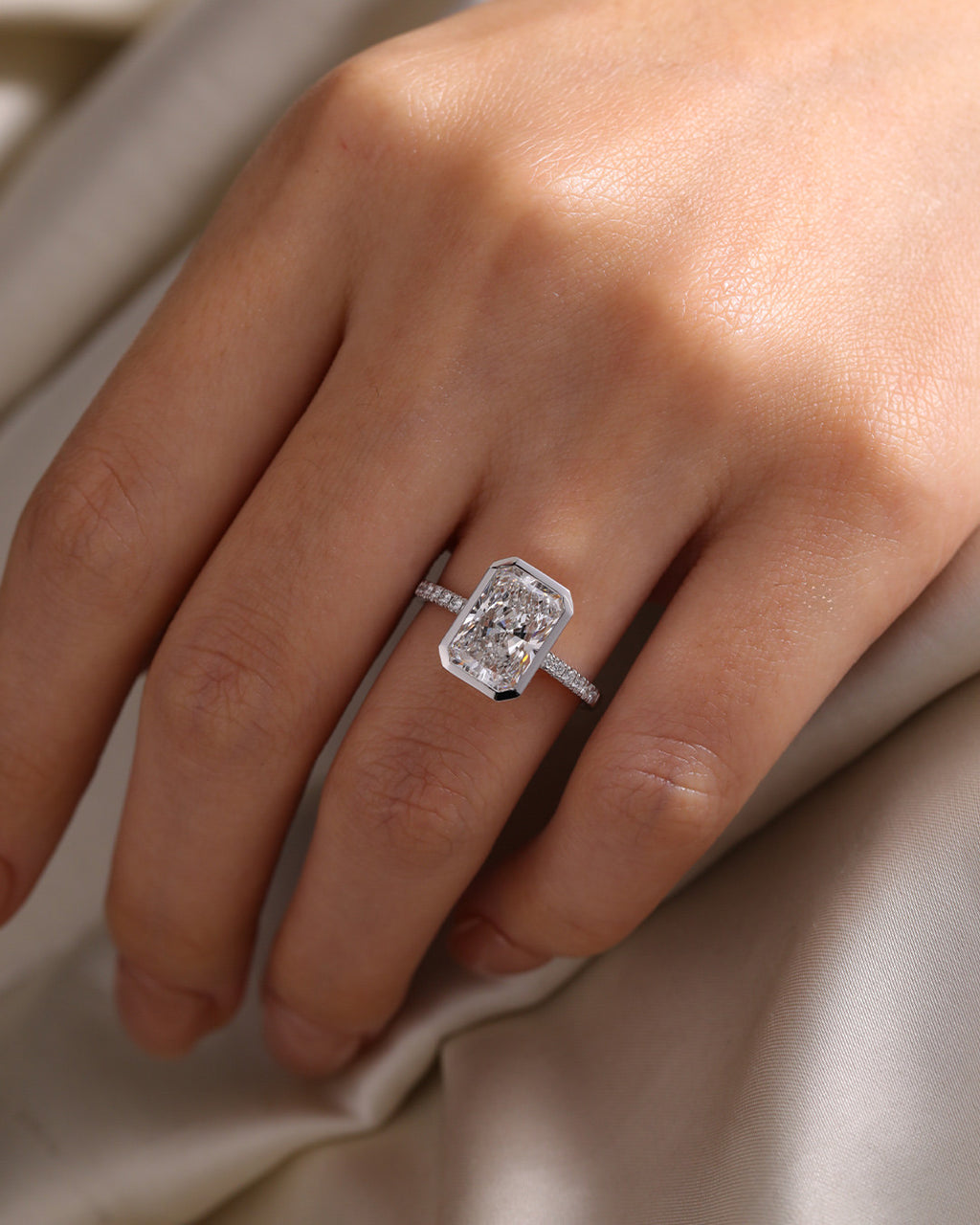 3ct Radiant Lab Grown Diamond IGI Certified Ethical Engagement Ring 18K Gold